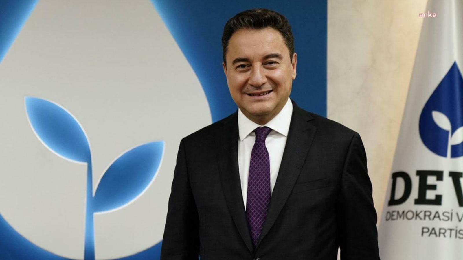 ali babacan iktidar medyasina baktigimda uzuluyorum turkiye cumhuriyeti bu kadar ezik bir ulke degil ya dx6sFKyp