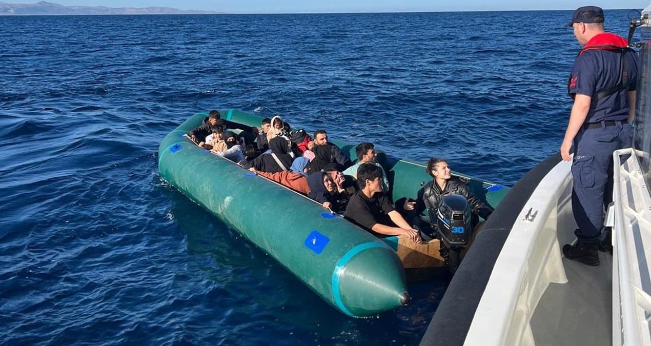 canakkalede 24 duzensiz gocmen yakalandi scJI3Gtx