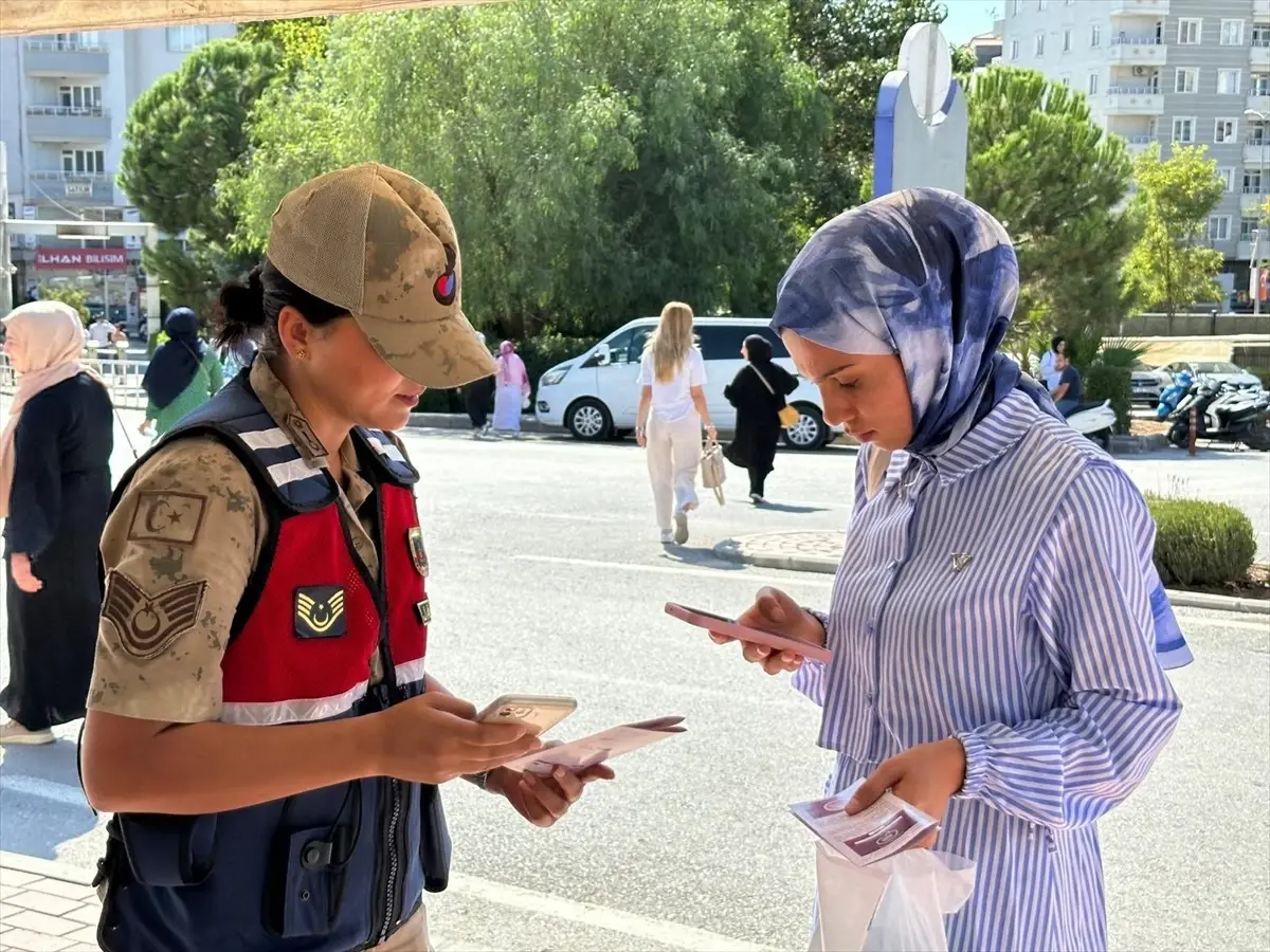 jandarmadan ogrencilere bilgilendirme sabjSRJD