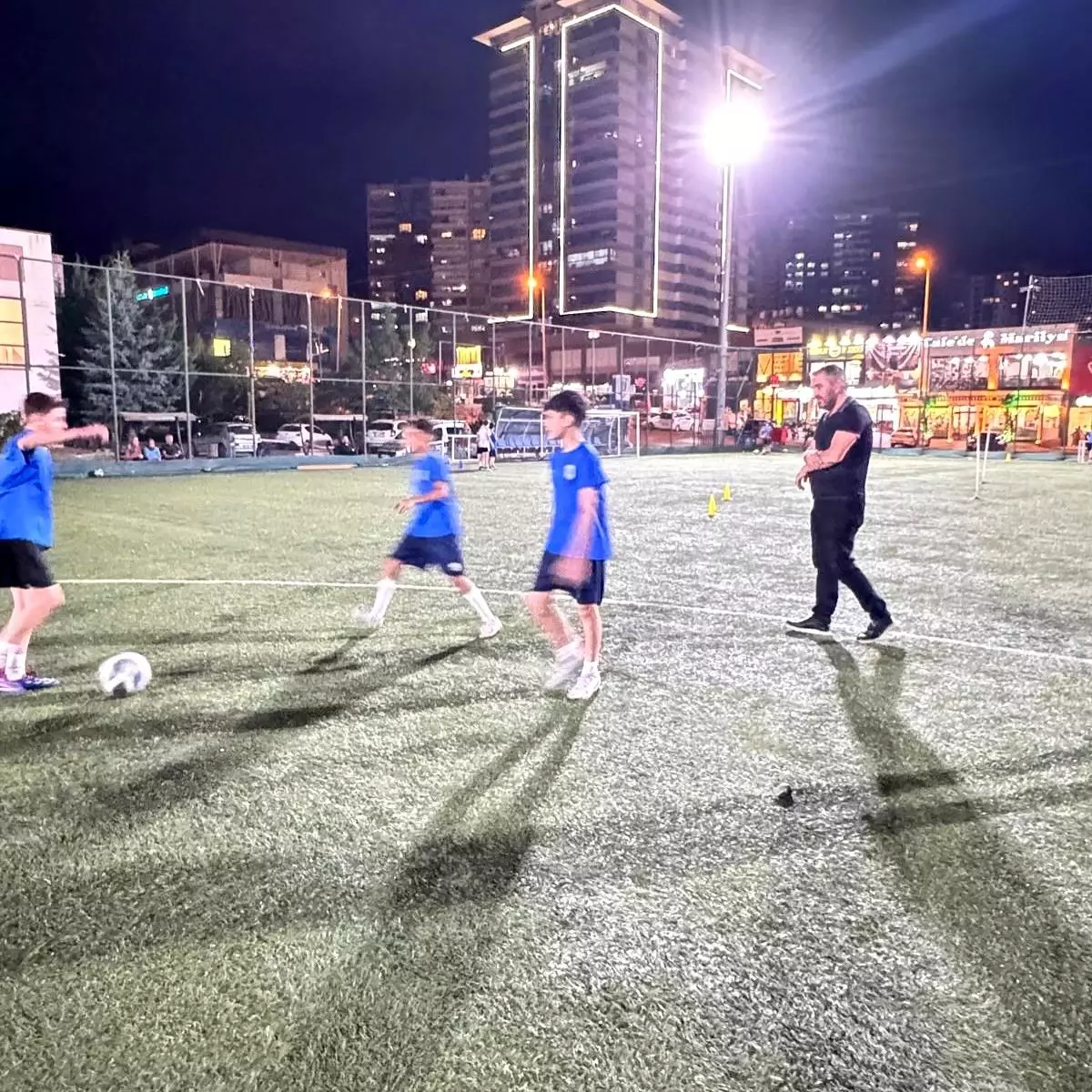 pursaklar belediye baskani ertugrul cetin sporculari ziyaret etti tqK7kQXz