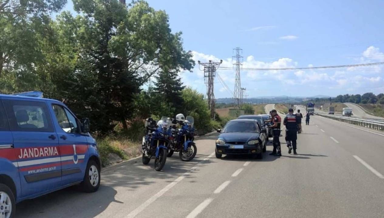 sinopta huzur uygulamasi aranan 3 kisi yakalandi TvQ1QbfJ