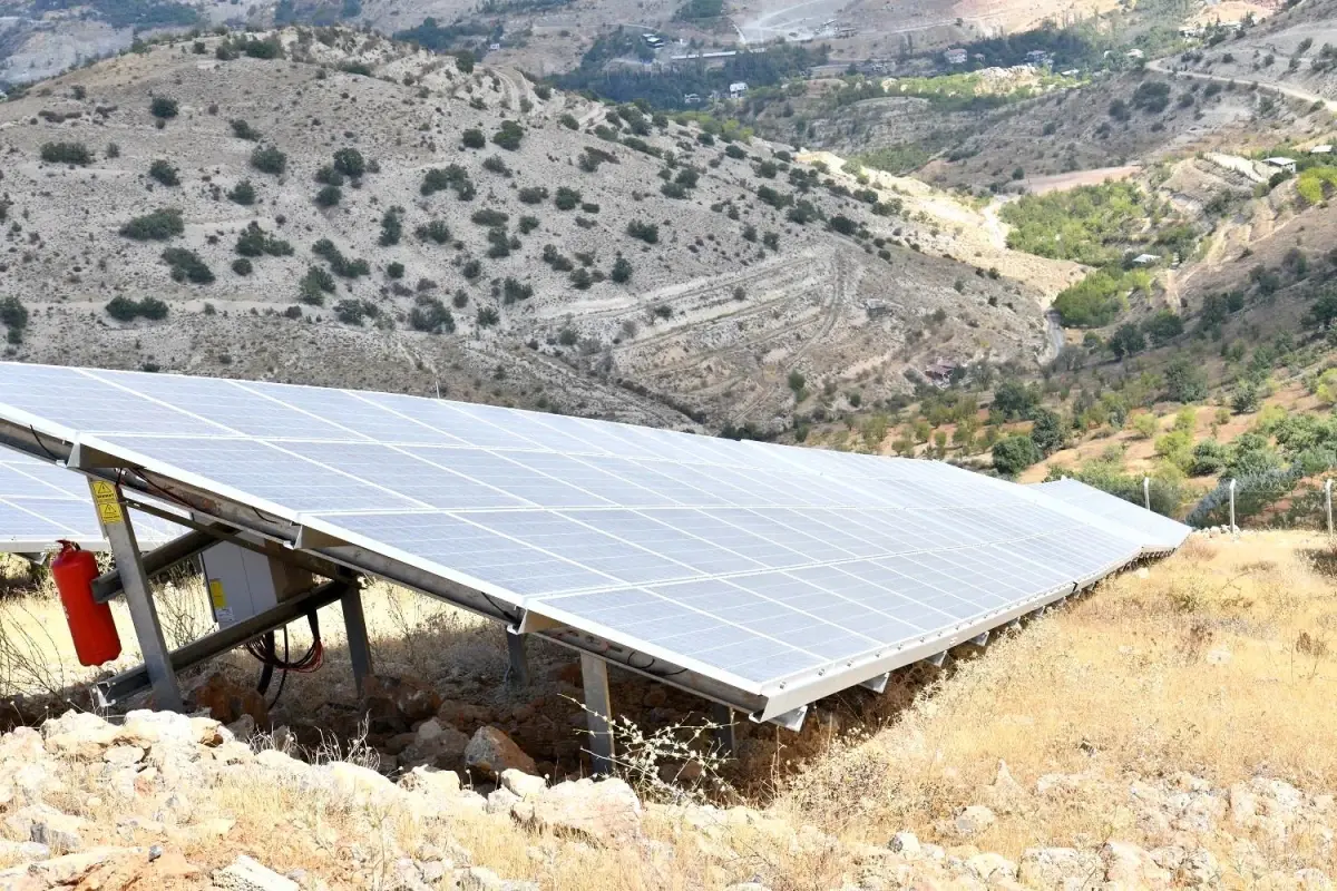 yesilyurtta gunes enerji santrali ile enerji maliyetleri dusuyor 12NQYWLY