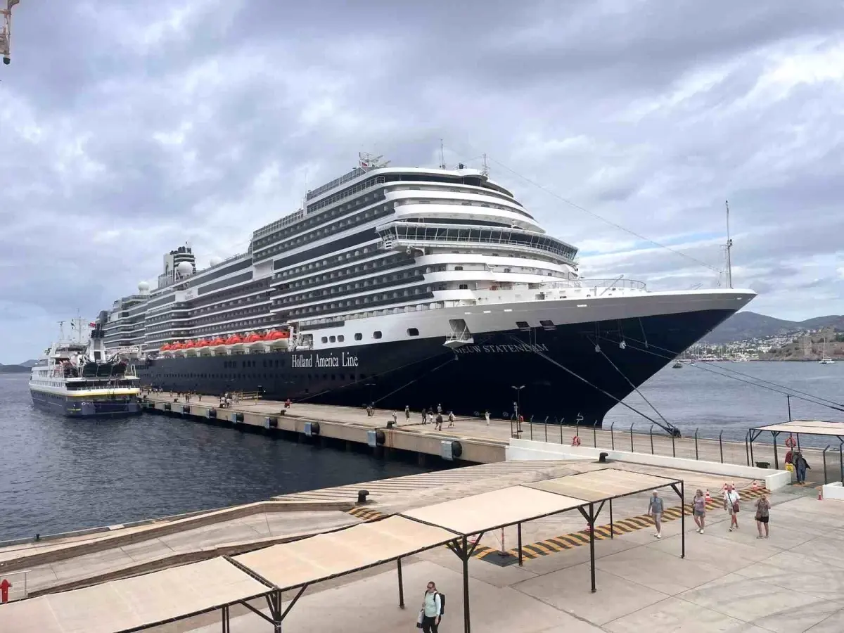 bodruma nieuw statendam gemisi ile 25 bin yolcu geldi rqN7l1si