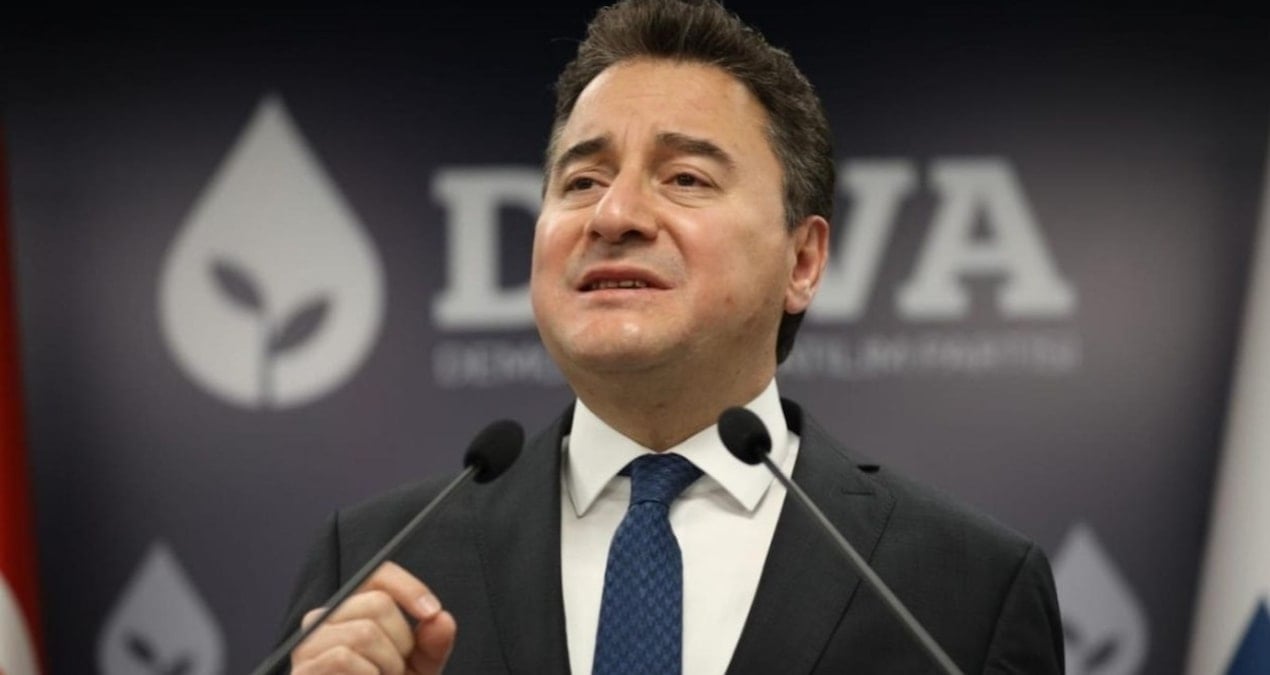 İran, ABD’nin Bahreyn Üssünü Füze ve İHA İle Vurduğunu Açıkladı
