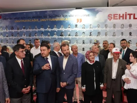 Kutahyada 15 temmuz sergisi acildi vOwl98ZR